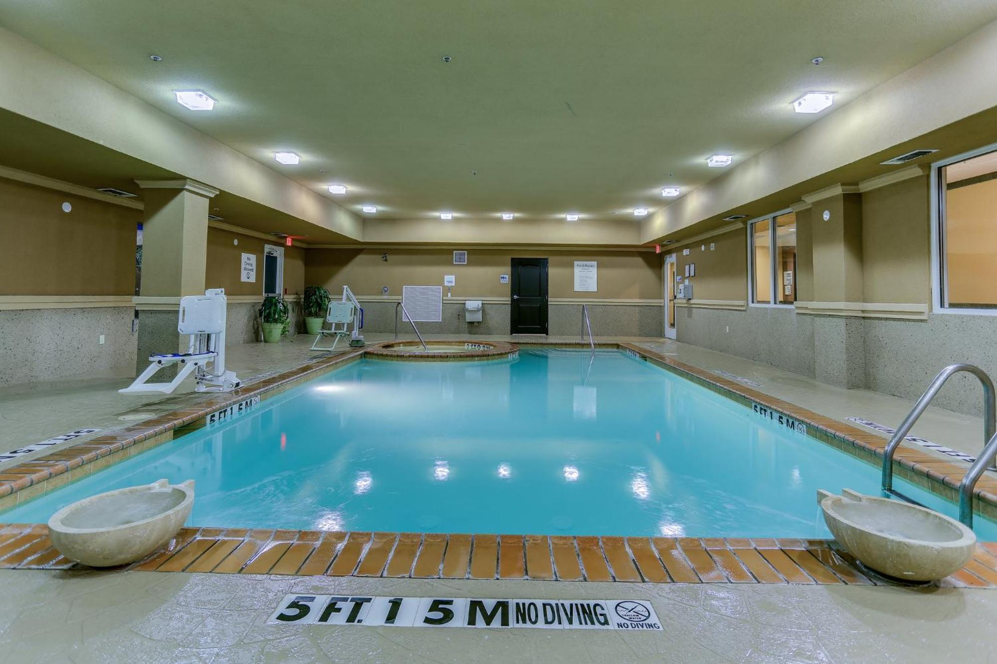 Holiday Inn Express Hotel & Suites Huntsville By Ihg Extérieur photo